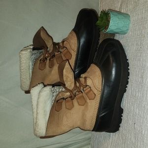 Sorel Caribu Winter Boots- size 7